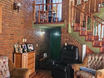 VENTA CHALET 4 AMB C/QUINCHO Y PILETA EL PALOMAR