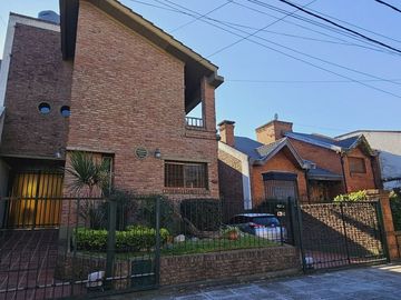 VENTA CHALET 4 AMB C/QUINCHO Y PILETA EL PALOMAR