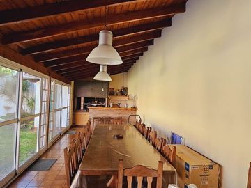 VENTA CHALET 4 AMB C/QUINCHO Y PILETA EL PALOMAR