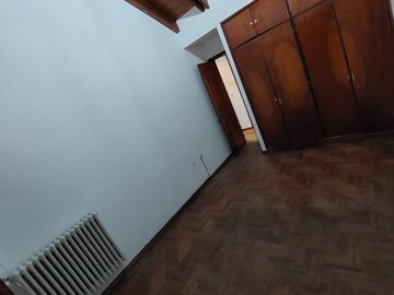 Casa en venta de 3 dormitorios c/ cochera en Centro Oeste