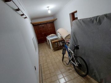 Casa en venta de 3 dormitorios c/ cochera en Centro Oeste