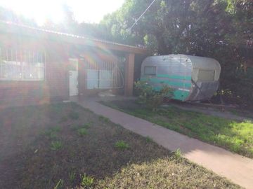 Venta Chalet en PH 3 ambientes. Totalmente Independiente. Barrio Grosellar.