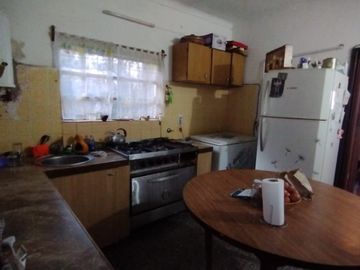 Venta Chalet en PH 3 ambientes. Totalmente Independiente. Barrio Grosellar.