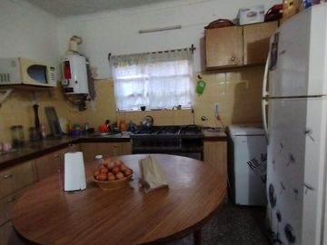 Venta Chalet en PH 3 ambientes. Totalmente Independiente. Barrio Grosellar.