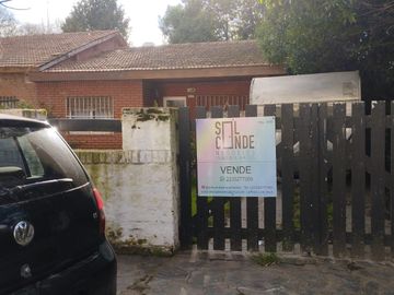 Venta Chalet en PH 3 ambientes. Totalmente Independiente. Barrio Grosellar.