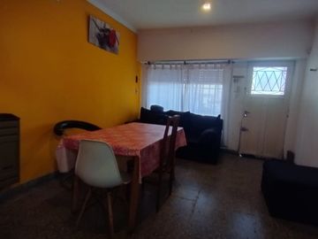 Venta Chalet en PH 3 ambientes. Totalmente Independiente. Barrio Grosellar.