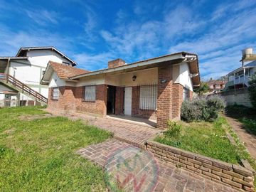 Chalet en venta de 4 dormitorios en Zona Sur