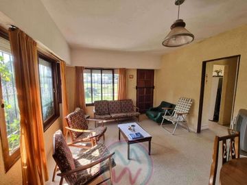 Chalet en venta de 4 dormitorios en Zona Sur