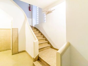 Venta Dpto 6 Amb, Cochera, Almagro/ Aceptan Permut