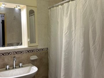 Dpto Venta 2 dorm. apto credito, profesional y comercial Las Piedras al 1000 Tuc