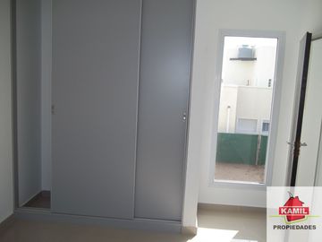 Dúplex en venta de 3 dormitorios c/ cochera en Palos Verdes
