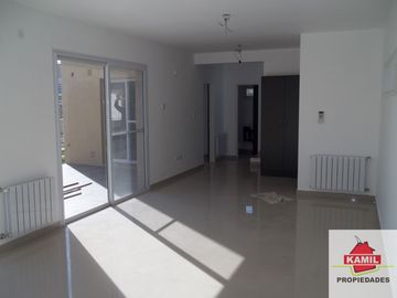 Dúplex en venta de 3 dormitorios c/ cochera en Palos Verdes