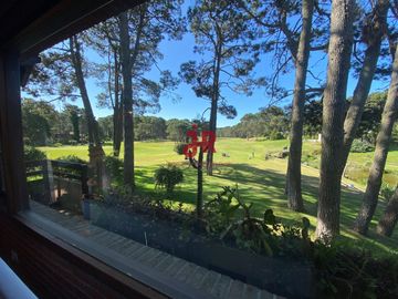 CODIGO 707 - CASA EN ALQUILER TEMPORARIO - ZONA GOLF -  PINAMAR - 4 HABITACIONES