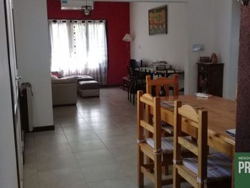 Casa en venta de 2 dormitorios c/ cochera en Colón