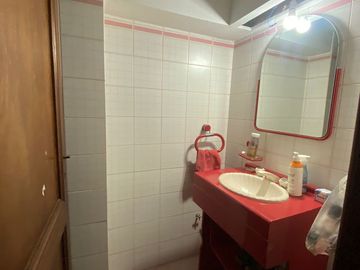 Casa en venta de 3 dormitorios c/ cochera en Ramos Mejía