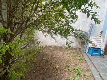 Casa en venta de 3 dormitorios c/ cochera en Ramos Mejía