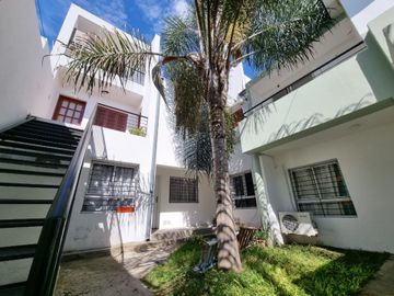 SE VENDE DEPARTAMENTO DUPLEX DE 1 DORMITORIO