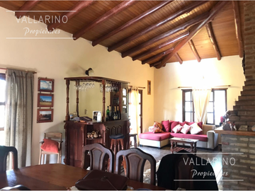 Casa en venta de 3 dormitorios c/ cochera en Colón