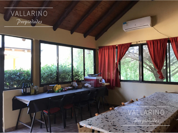 Casa en venta de 3 dormitorios c/ cochera en Colón