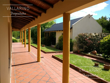 Casa en venta de 3 dormitorios c/ cochera en Colón