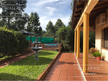 Casa en venta de 3 dormitorios c/ cochera en Colón