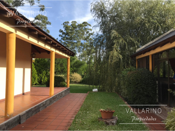 Casa en venta de 3 dormitorios c/ cochera en Colón