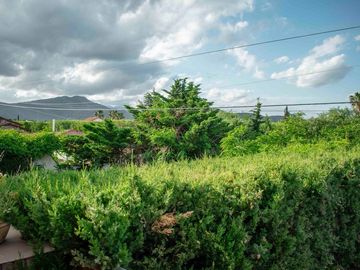 VENTA CASA CATEGORIA BARRIO DALVIAN-CIUDAD-MENDOZA