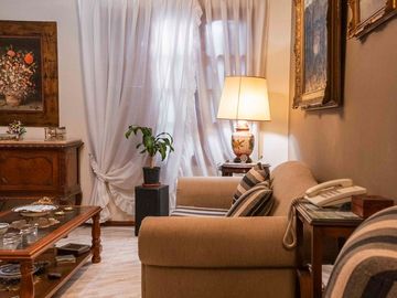 VENTA CASA CATEGORIA BARRIO DALVIAN-CIUDAD-MENDOZA