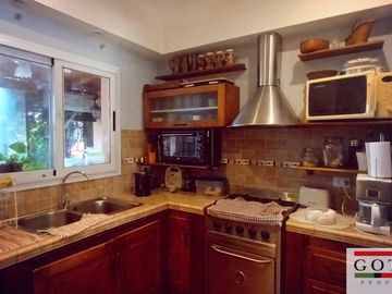 Venta Monte Grande Barrio Mirasoles Chalet c/ Cochera Quincho Galeria y Pileta