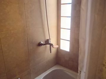 Venta Monte Grande Barrio Mirasoles Chalet c/ Cochera Quincho Galeria y Pileta
