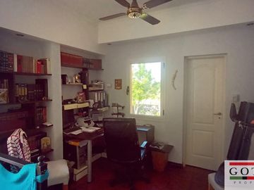 Venta Monte Grande Barrio Mirasoles Chalet c/ Cochera Quincho Galeria y Pileta