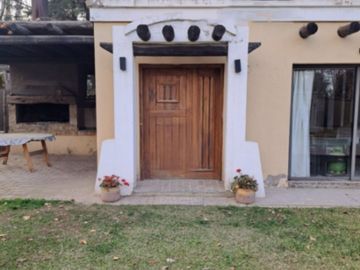 Venta De Casa En Barrio Privado La Capilla