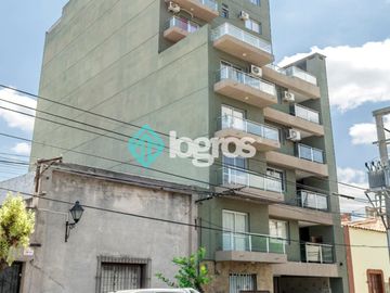 Departamento en venta de 1 dormitorio con cochera en macrocentro