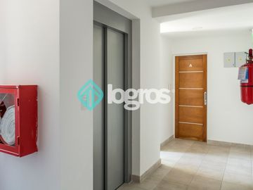 Departamento en venta de 1 dormitorio con cochera en macrocentro