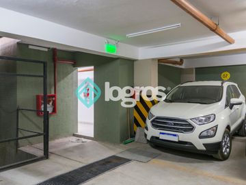 Departamento en venta de 1 dormitorio con cochera en macrocentro