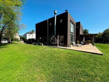 Oportunidad Casa en venta Barrio El Establo - Haras del Pilar. Veni a conocerla!