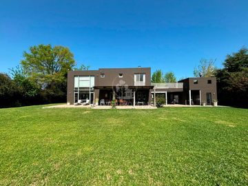 Oportunidad Casa en venta Barrio El Establo - Haras del Pilar. Veni a conocerla!