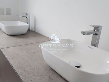 Espectacular Casa de Diseño en Área 5, Barrio San Sebastián. No te la Pierdas!!