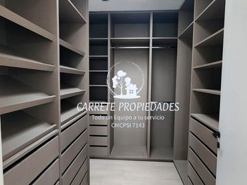 Espectacular Casa de Diseño en Área 5, Barrio San Sebastián. No te la Pierdas!!