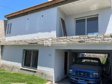 Casa en venta de 3 dormitorios c/ cochera en Belén de Escobar