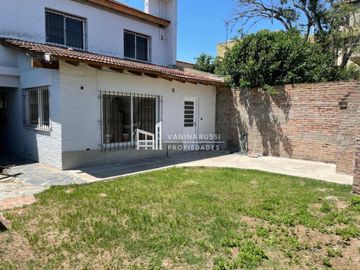 Casa en venta de 3 dormitorios c/ cochera en Belén de Escobar