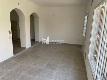Casa en venta de 3 dormitorios c/ cochera en Belén de Escobar