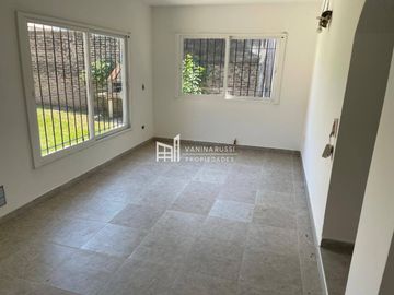 Casa en venta de 3 dormitorios c/ cochera en Belén de Escobar