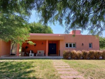 Casa en venta de 1 dormitorio c/ cochera en Chacras Del Valle Nuevo