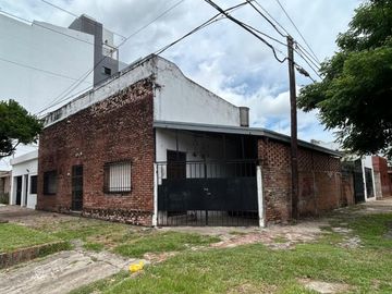 Casa en venta de 2 dormitorios c/ cochera en Macrocentro
