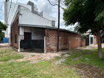 Casa en venta de 2 dormitorios c/ cochera en Macrocentro