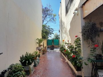 VENTA DE CASA 3 AMBIENTES EN HURLINGHAM