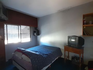VENTA DE CASA 3 AMBIENTES EN HURLINGHAM