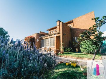Casa en venta de 4 dormitorios c/ cochera en Palihue