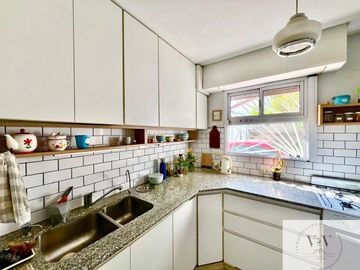 Casa en venta de 1 dormitorio c/ cochera en Villa Hipódromo